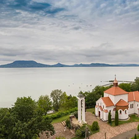 In 19492 Διαμέρισμα Balatonmáriafürdő