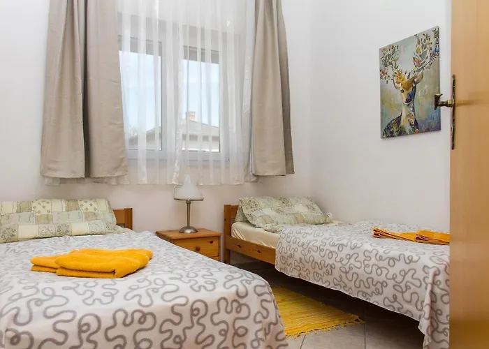 Appartement In 19492